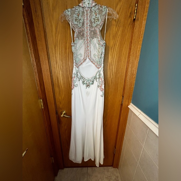 Prom dress size 0 - Picture 2 of 6